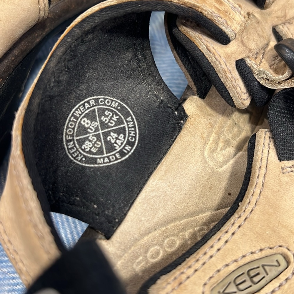 Keen Tan and Black Women Sandals - Picture 4 of 6